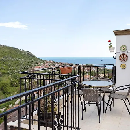 Panoramic Sea-view I 2-bedroom Flat With Terrace By Flat Manаger Διαμέρισμα *