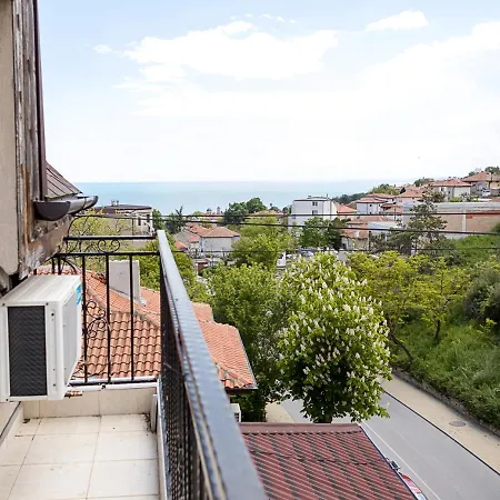 Panoramic Sea-view I 2-bedroom Flat With Terrace By Flat Manаger Διαμέρισμα *