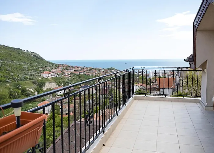 아파트 Panoramic Sea-view I 2-bedroom Flat With Terrace By Flat Manаger 발치크